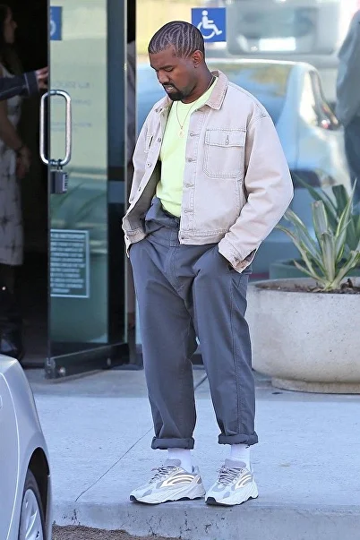 Adidas Yeezy Boost 700 V2 Static 100