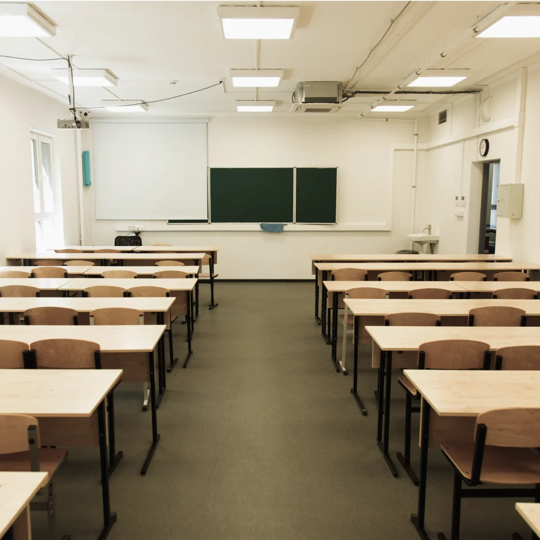 Поступить в КЭМС еще не поздно!