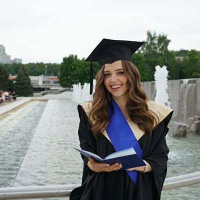 Студенты РУДН в кампусе
