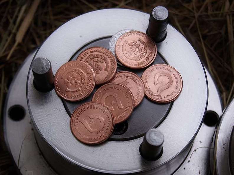 Мастер-класс по чеканке монет в аренду