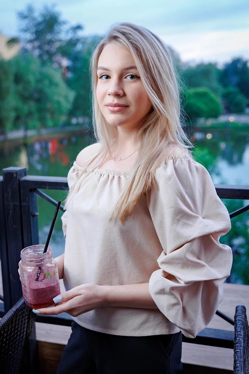 Гостья на веранде