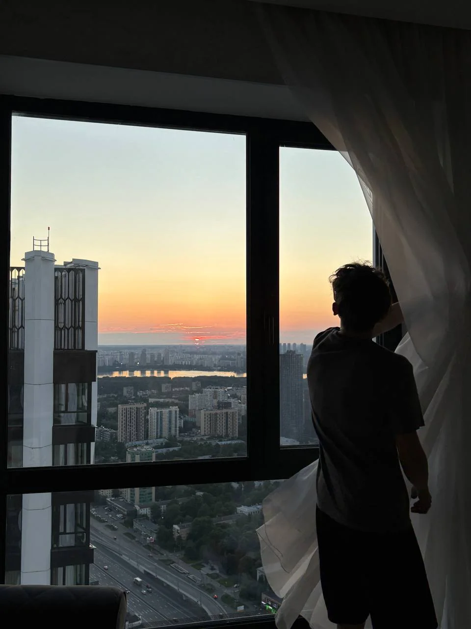 панорама москвы из окна
