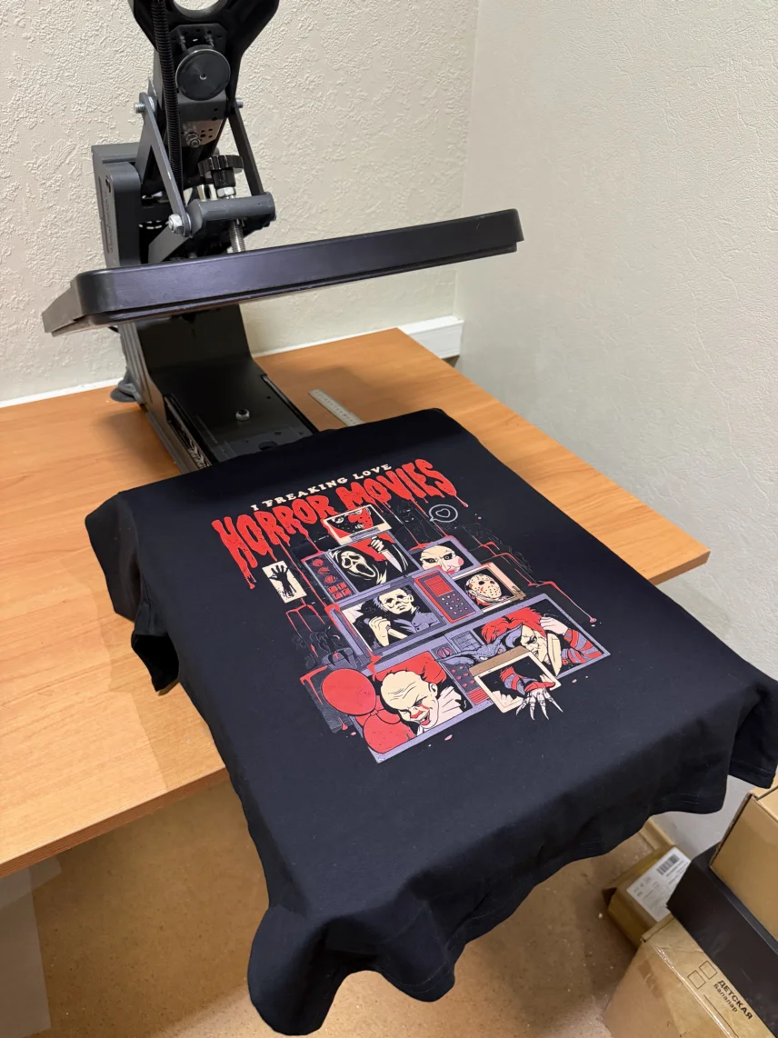 Футболка с принтом в термопрессе