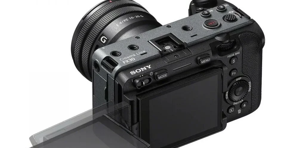 Кинокамера Sony FX30 для видеосъёмки подкастов в студии айподкаст