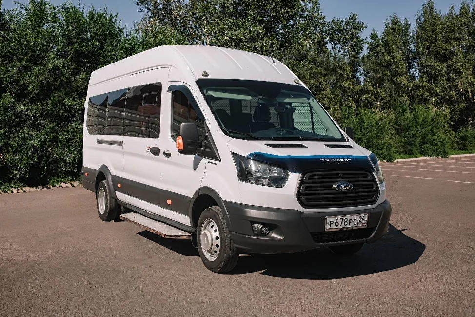 Ford Transit 8