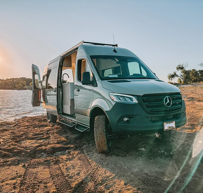 Louer van deals