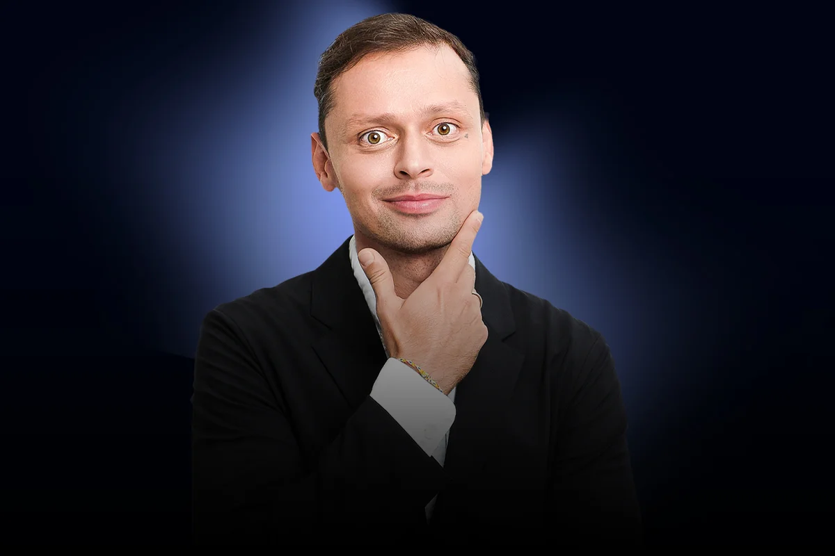 Виктор Комаров
