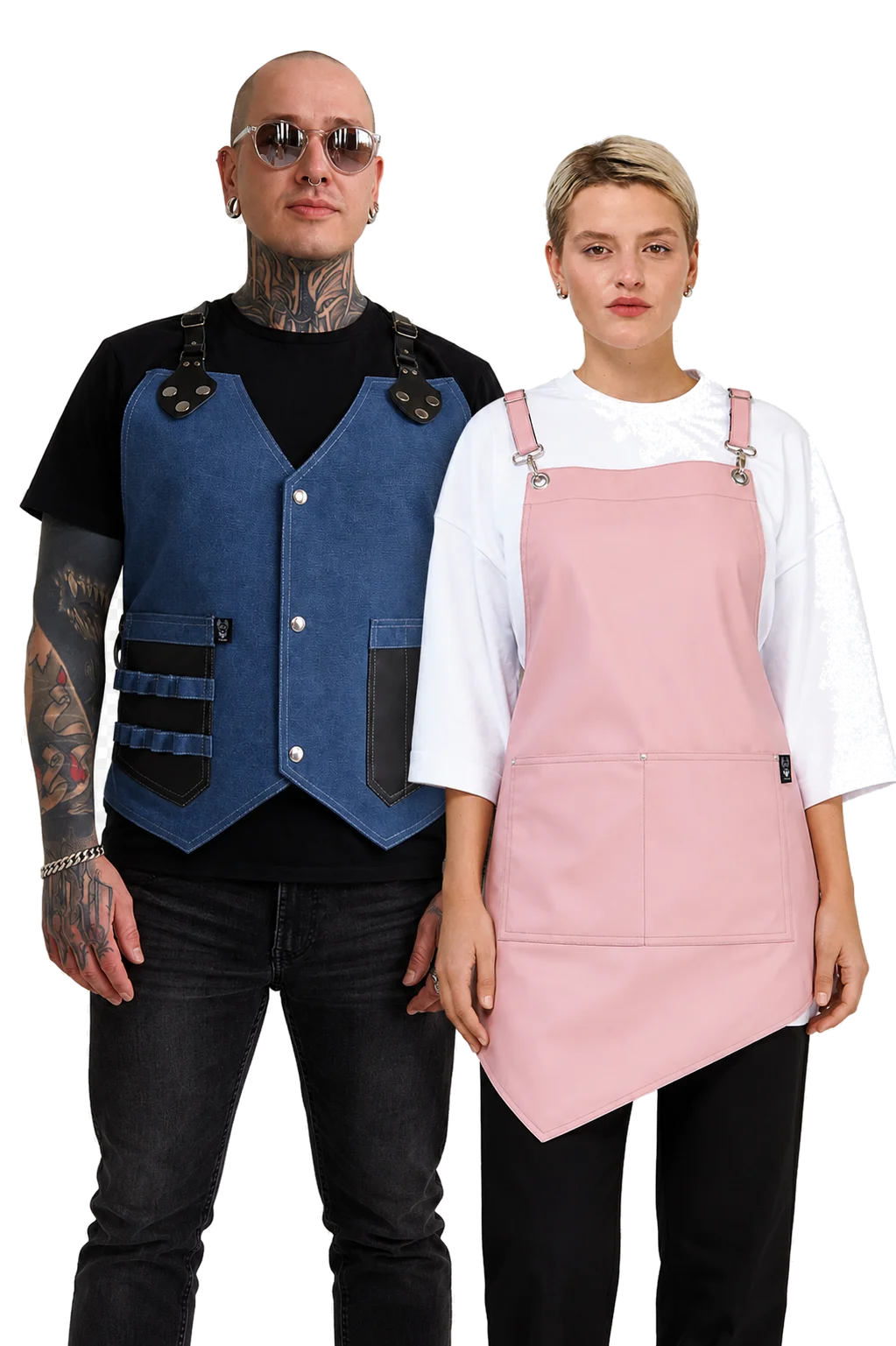 Модели в фартуках и униформе KOSH MERCH