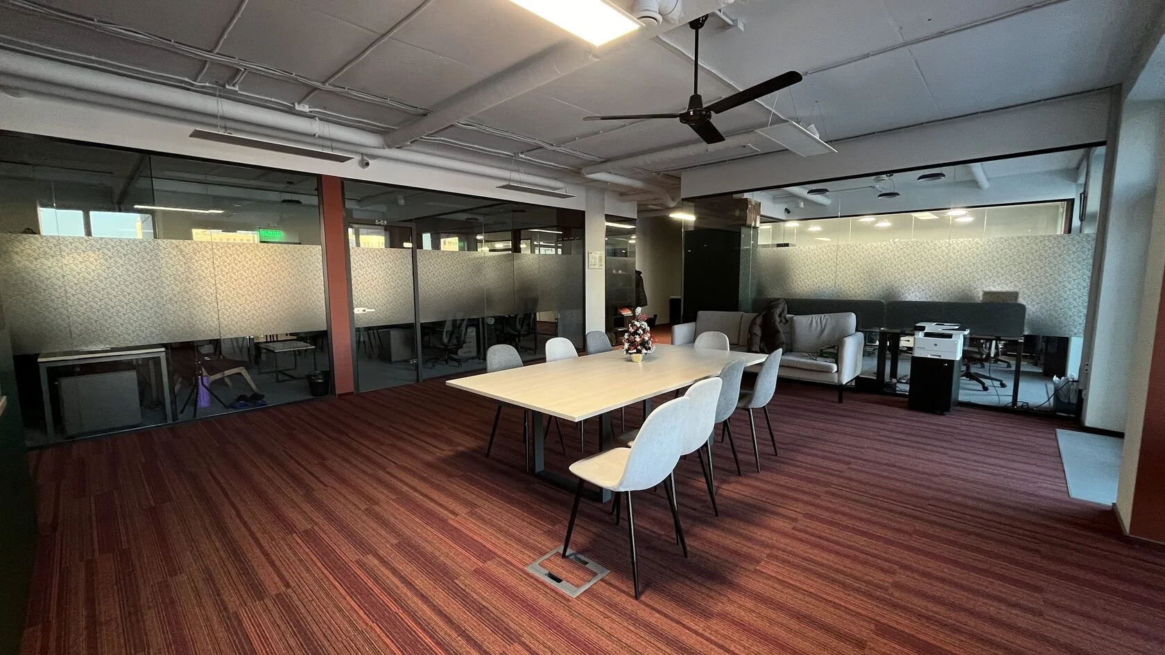 Офис — локация