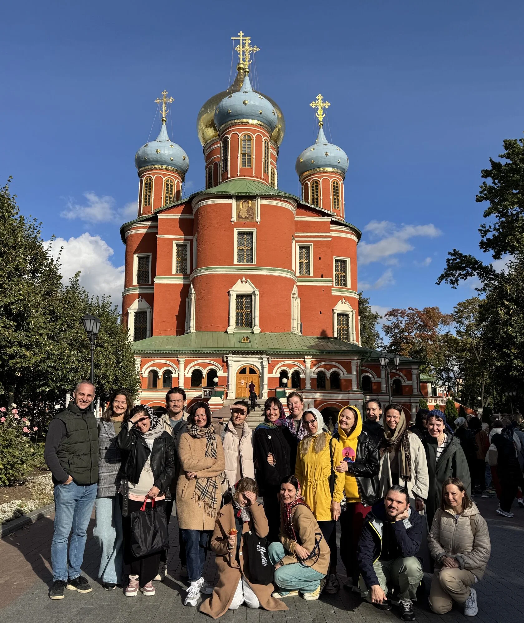 Команда и работа фонда ЮКЕНХЭЛП