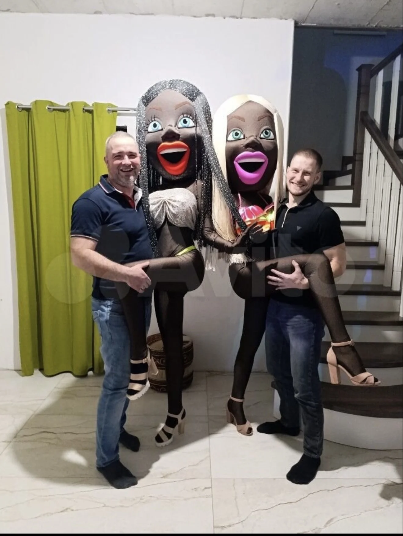 Фото с двумя куклами