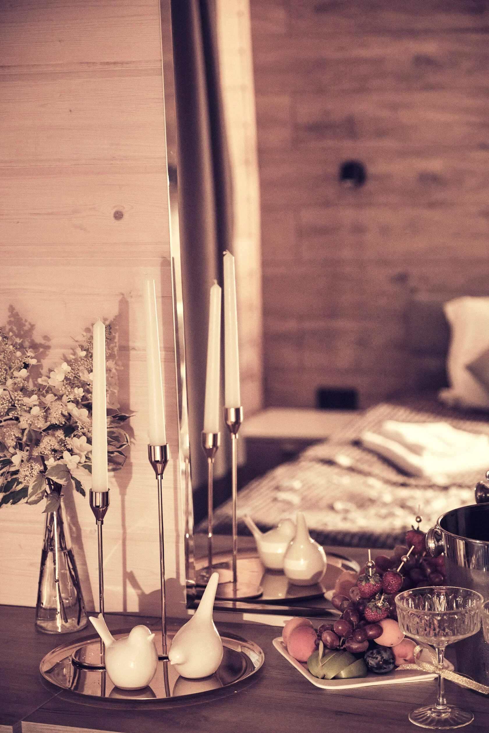 Подарок молодожёнам — проживание в коттедже